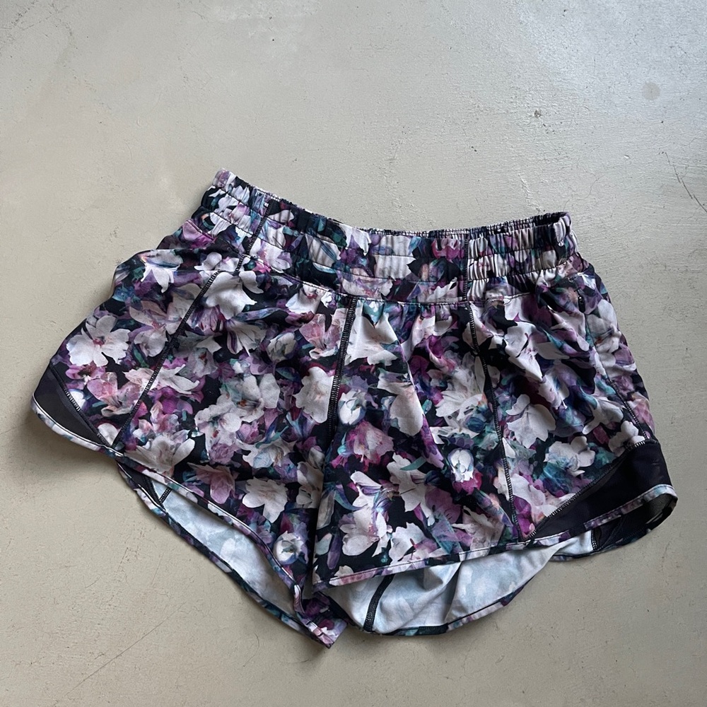 Hotty Hot Low Rise Lined Short Lululemon